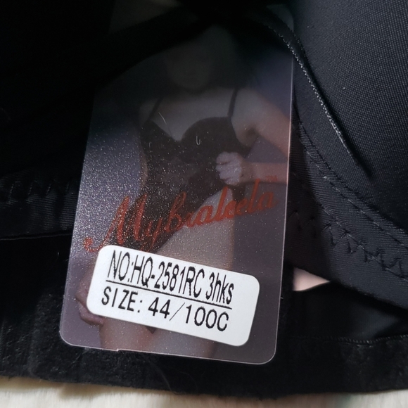 Black soft underwire molded push up Bras - Picture 3 of 7